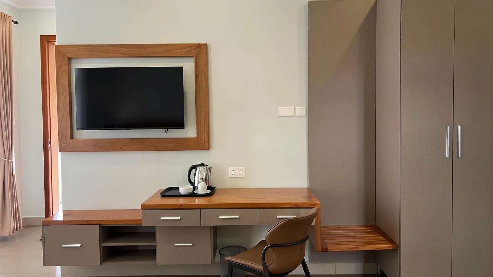 Medine Square Hotel Kampala 0*,  Uganda
